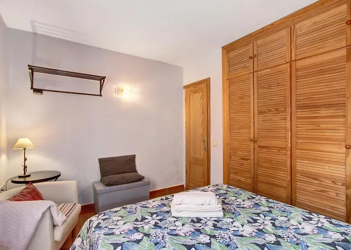 Casa Rural El Arbol ホテル Almáciga